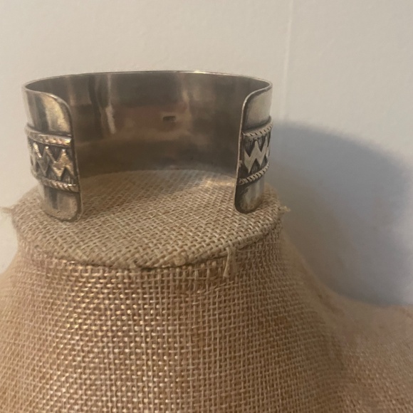 Vintage 70’s Native American Sterling Silver cuff bracelet - Picture 3 of 5